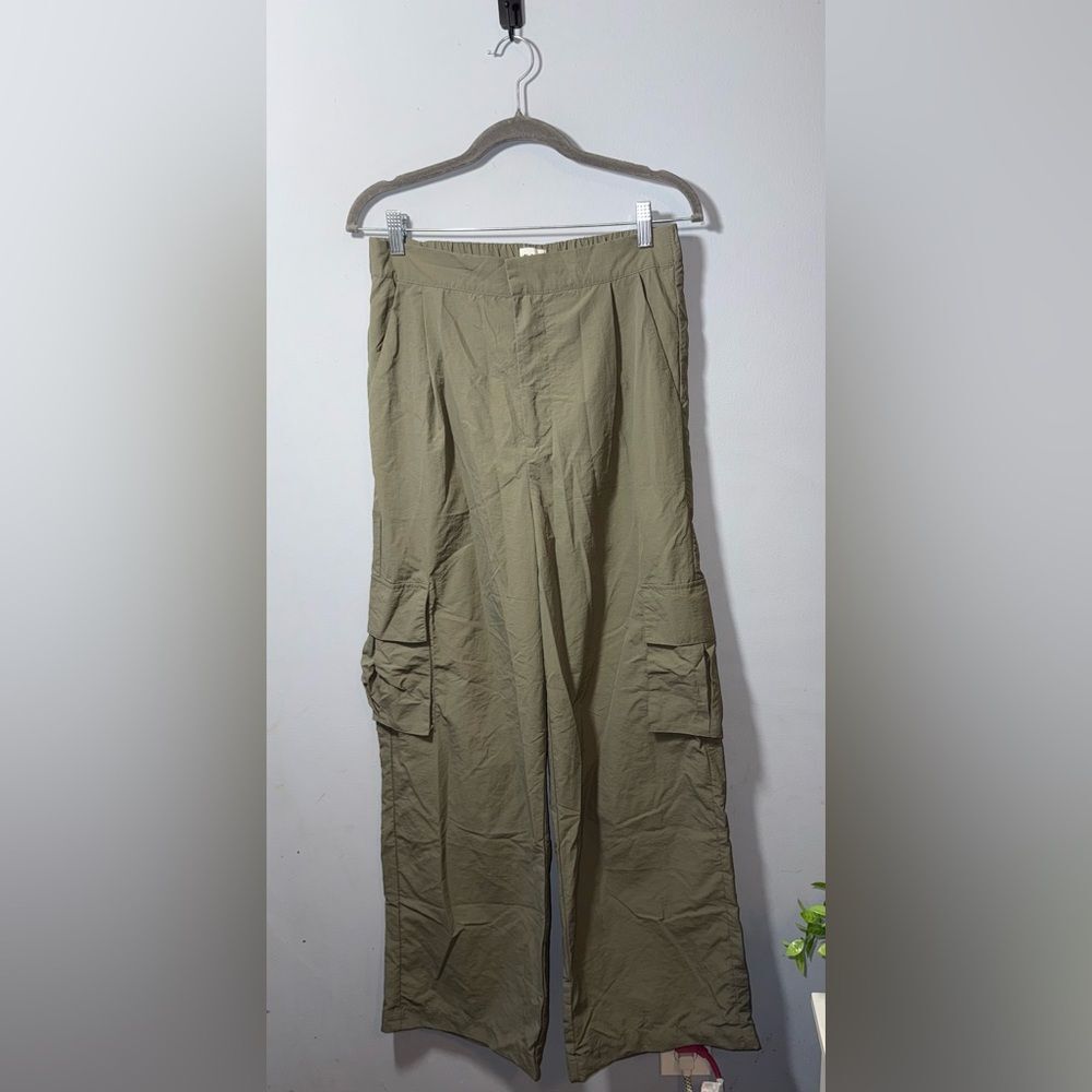 WILO The Label Parachute Cargo Pants Olive Size Small EUC streetwear casual